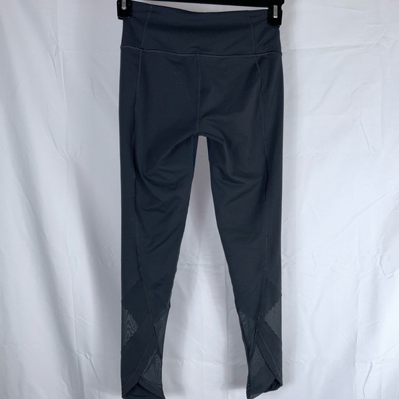 Victoria’s Secret Leggings Knockout Mesh Scalloped Edged Ankle Sports Leggings - Picture 7 of 13